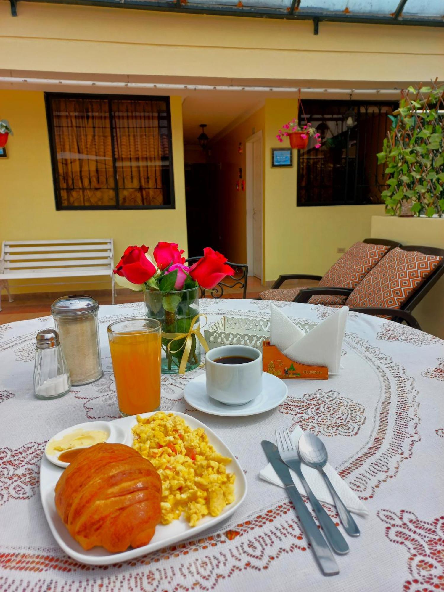 La Rosario Hotel Quito Bagian luar foto